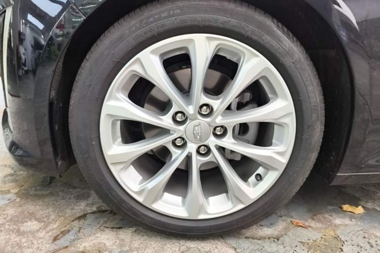 Used Cadillac CT5 2023 28T Luxury Edition (Standard Version) Left Front Wheel Hub