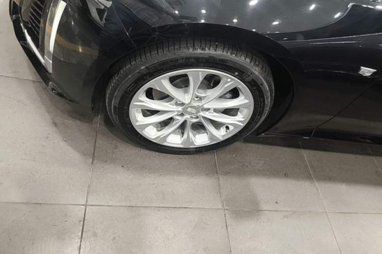 Used Cadillac CT5 2023 28T Luxury Edition (Standard Version) Left Front Wheel Hub