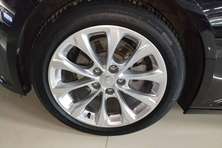 Used Cadillac CT5 2023 28T Luxury Edition (Standard Version) Left Front Wheel Hub