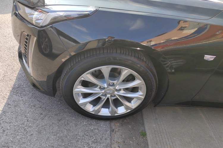 Used Cadillac CT5 2023 28T Luxury Edition (Standard Version) Left Front Wheel Hub