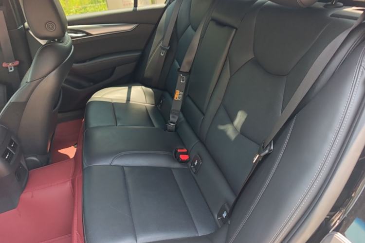 Used Cadillac CT5 2023 28T Luxury Edition (Standard Version) Left Rear Seat