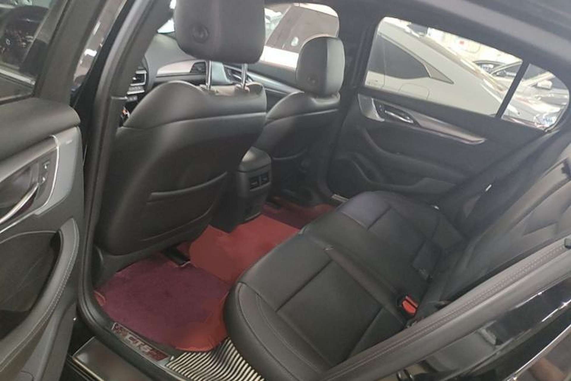 Used Cadillac CT5 2023 28T Luxury Edition (Standard Version) Left Rear Seat