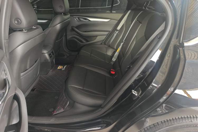 Used Cadillac CT5 2023 28T Luxury Edition (Standard Version) Left Rear Seat