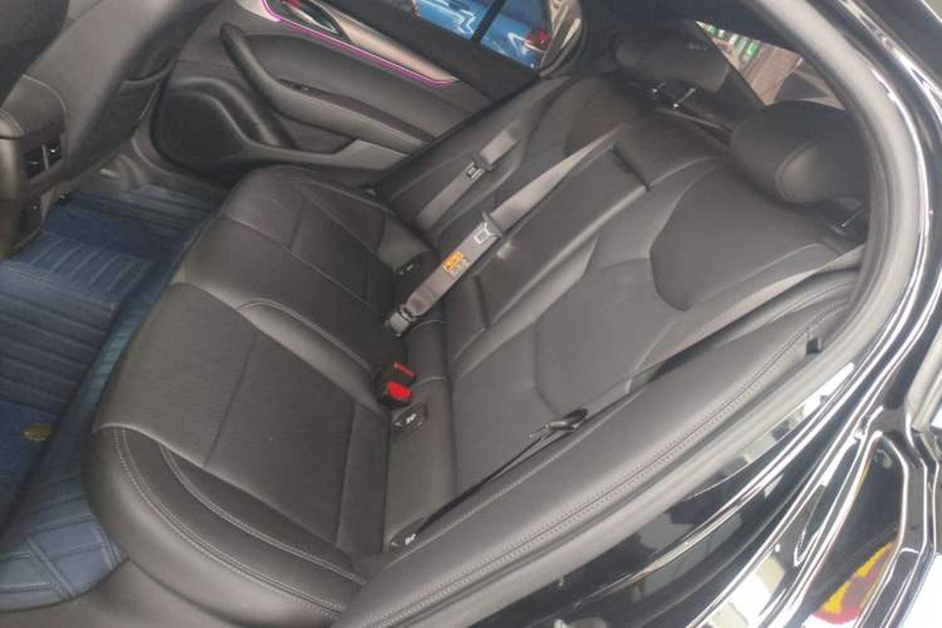 Used Cadillac CT5 2023 28T Luxury Edition (Standard Version) Left Rear Seat