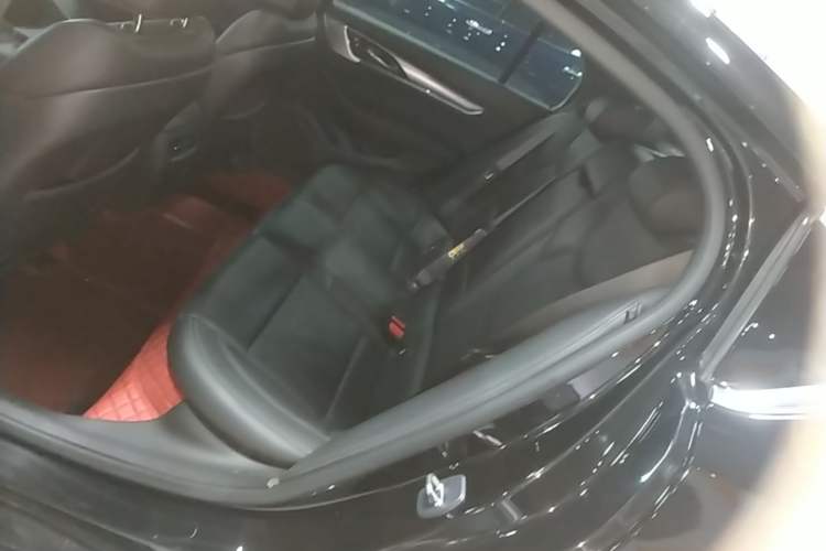 Used Cadillac CT5 2023 28T Luxury Edition (Standard Version) Left Rear Seat