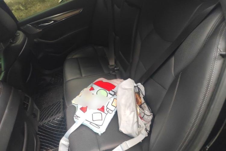 Used Cadillac CT5 2023 28T Luxury Edition (Standard Version) Left Rear Seat