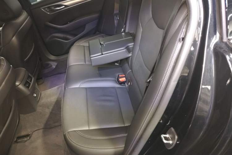 Used Cadillac CT5 2023 28T Luxury Edition (Standard Version) Left Rear Seat