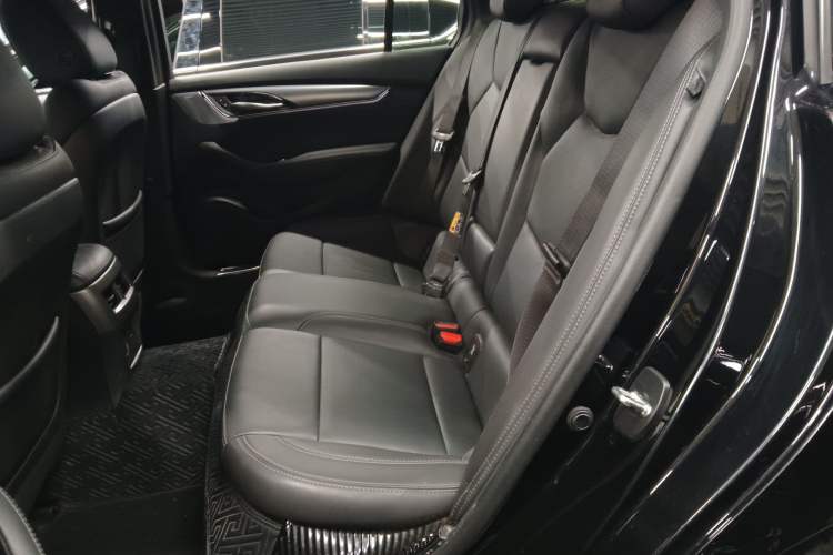 Used Cadillac CT5 2023 28T Luxury Edition (Standard Version) Left Rear Seat