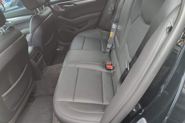 Used Cadillac CT5 2023 28T Luxury Edition (Standard Version) Left Rear Seat