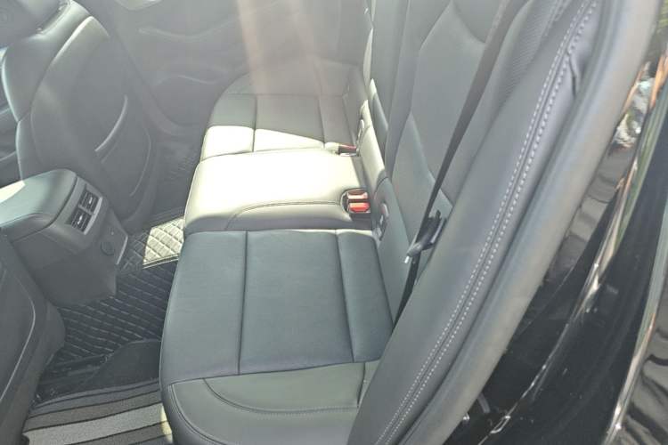 Used Cadillac CT5 2023 28T Luxury Edition (Standard Version) Left Rear Seat