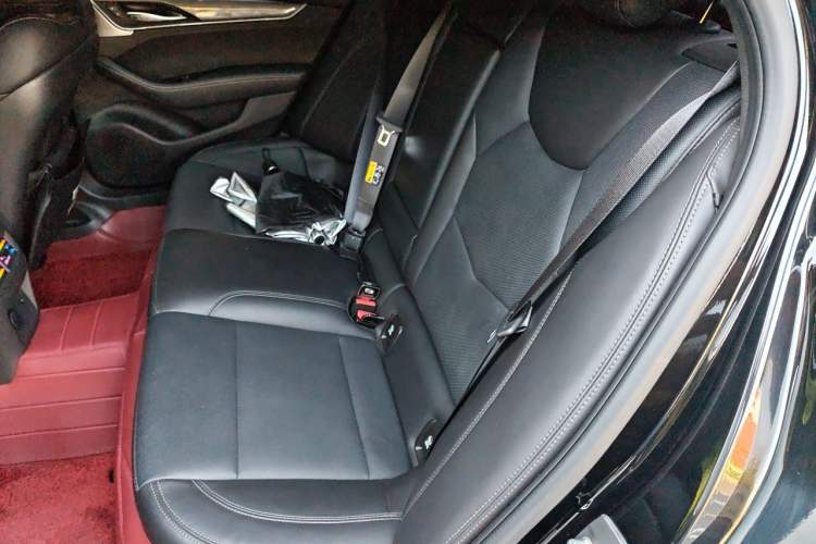 Used Cadillac CT5 2023 28T Luxury Edition (Standard Version) Left Rear Seat
