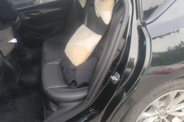 Used Cadillac CT5 2023 28T Luxury Edition (Standard Version) Left Rear Seat