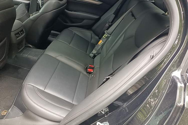 Used Cadillac CT5 2023 28T Luxury Edition (Standard Version) Left Rear Seat