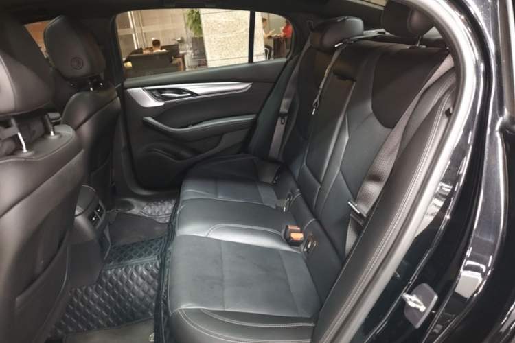 Used Cadillac CT5 2023 28T Luxury Edition (Standard Version) Left Rear Seat
