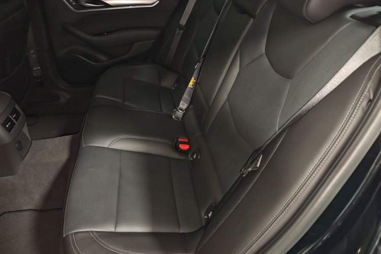 Used Cadillac CT5 2023 28T Luxury Edition (Standard Version) Left Rear Seat