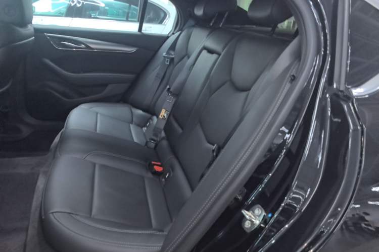 Used Cadillac CT5 2023 28T Luxury Edition (Standard Version) Left Rear Seat