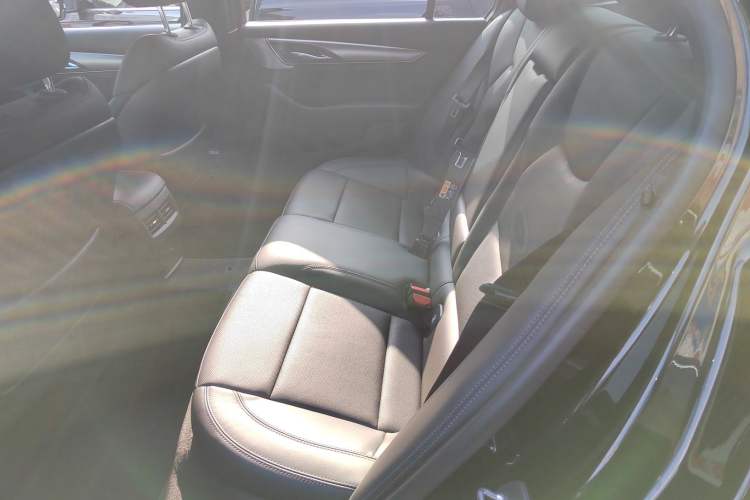 Used Cadillac CT5 2023 28T Luxury Edition (Standard Version) Left Rear Seat