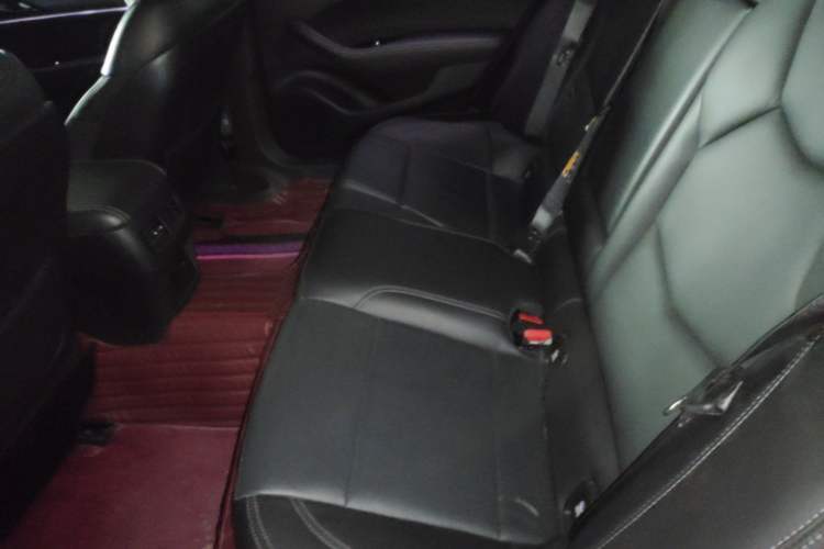 Used Cadillac CT5 2023 28T Luxury Edition (Standard Version) Left Rear Seat