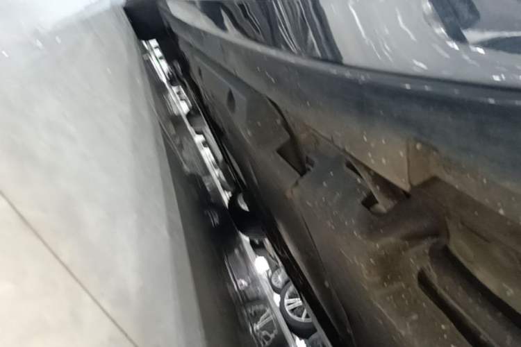 Used Cadillac CT5 2023 28T Luxury Edition (Standard Version) Left Side Sill