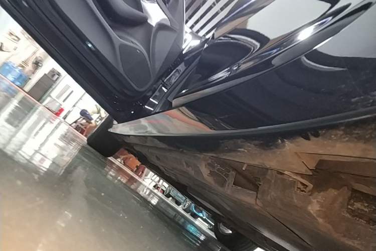 Used Cadillac CT5 2023 28T Luxury Edition (Standard Version) Left Side Sill