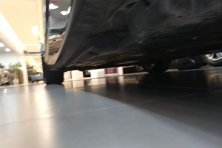 Used Cadillac CT5 2023 28T Platinum Edition Left Side Sill