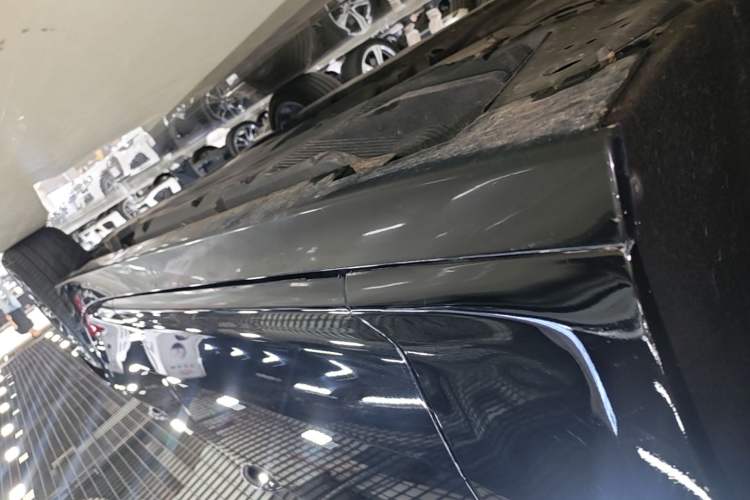 Used Cadillac CT5 2023 28T Luxury Edition (Standard Version) Left Side Sill