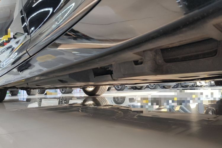 Used Cadillac CT5 2023 28T Luxury Edition (Standard Version) Left Side Sill