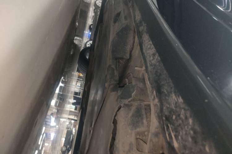 Used Cadillac CT5 2023 28T Luxury Edition (Standard Version) Left Side Sill