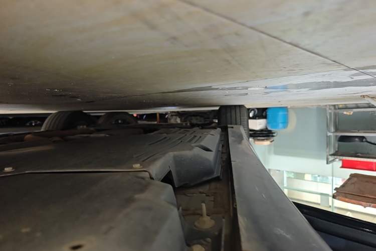 Used Cadillac CT5 2023 28T Luxury Edition (Standard Version) Left Side Sill