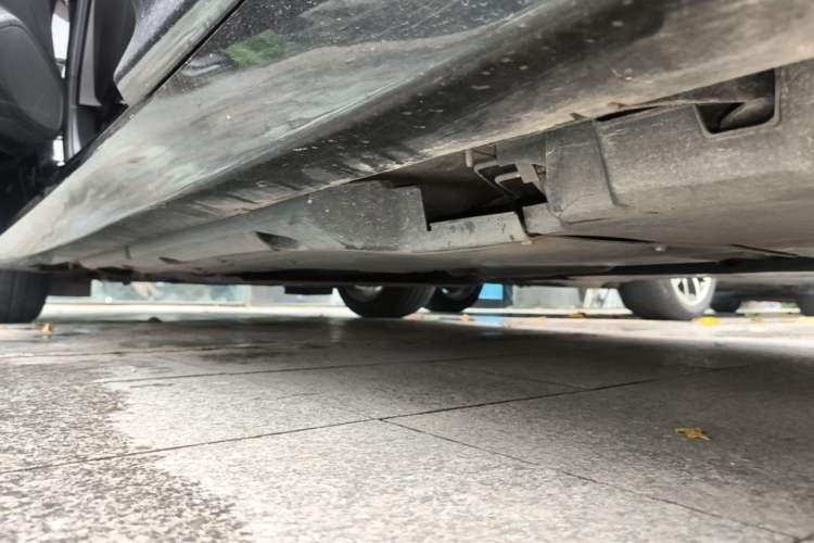 Used Cadillac CT5 2023 28T Luxury Edition (Standard Version) Left Side Sill
