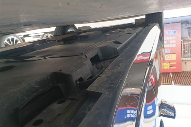 Used Cadillac CT5 2023 28T Luxury Edition (Standard Version) Left Side Sill