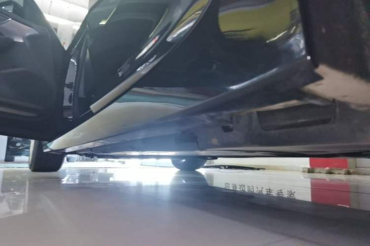 Used Cadillac CT5 2023 28T Luxury Edition (Standard Version) Left Side Sill