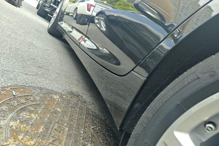 Used Cadillac CT5 2023 28T Luxury Edition (Standard Version) Left Side Sill