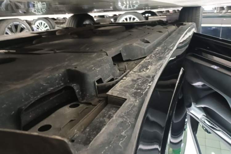 Used Cadillac CT5 2023 28T Luxury Edition (Standard Version) Left Side Sill