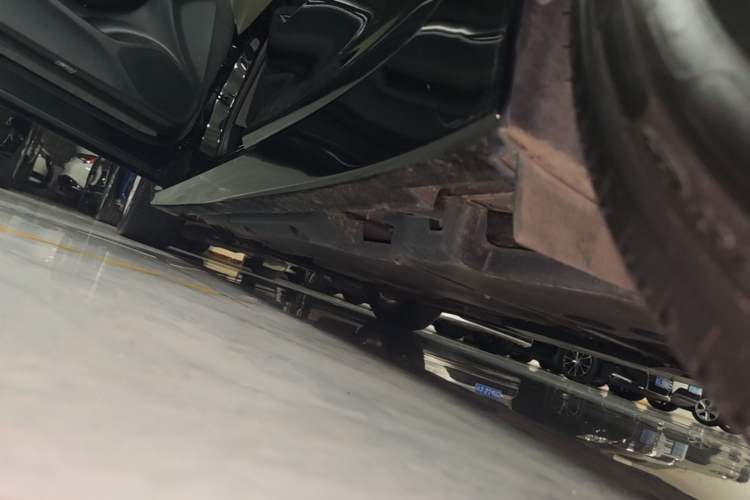 Used Cadillac CT5 2023 28T Luxury Edition (Standard Version) Left Side Sill