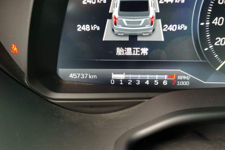 Used Cadillac CT5 2023 28T Prestige Model Odometer Close Up