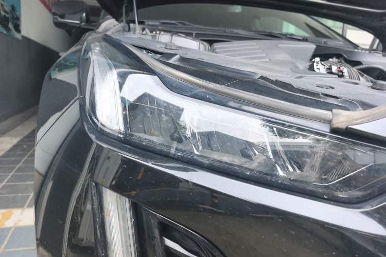 Used Cadillac CT5 2023 28T Luxury Edition (Standard Version) Right Front Headlight