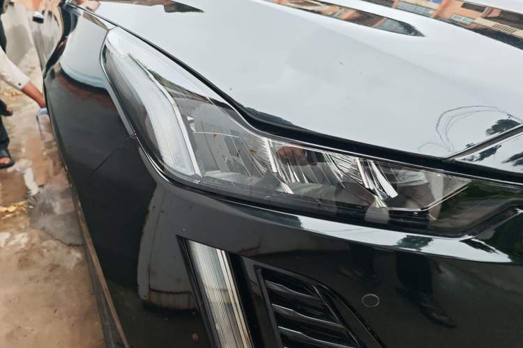 Used Cadillac CT5 2023 28T Luxury Edition (Standard Version) Right Front Headlight