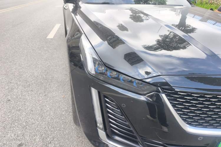 Used Cadillac CT5 2023 28T Luxury Edition (Standard Version) Right Front Headlight