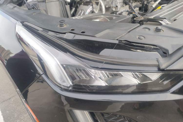 Used Cadillac CT5 2023 28T Luxury Edition (Standard Version) Right Front Headlight