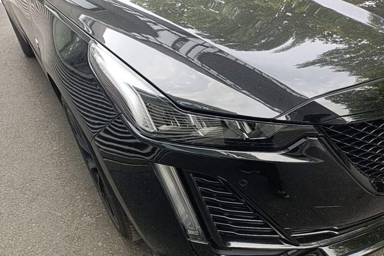 Used Cadillac CT5 2023 28T Luxury Edition (Standard Version) Right Front Headlight