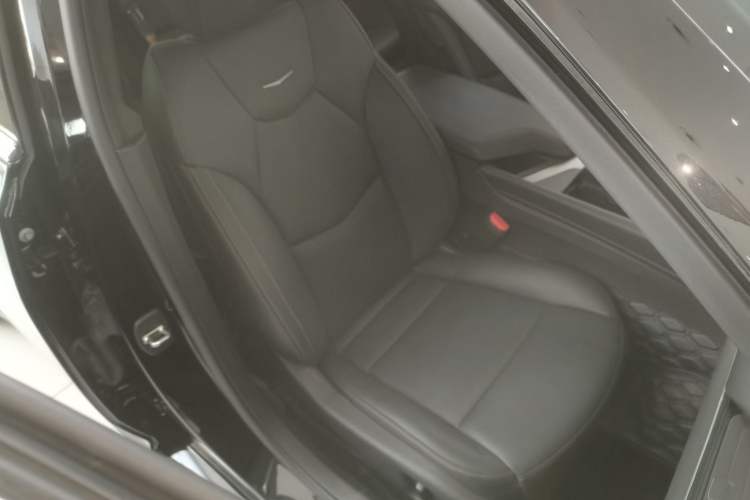 Used Cadillac CT5 2023 28T Luxury Edition (Standard Version) Right Front Seat