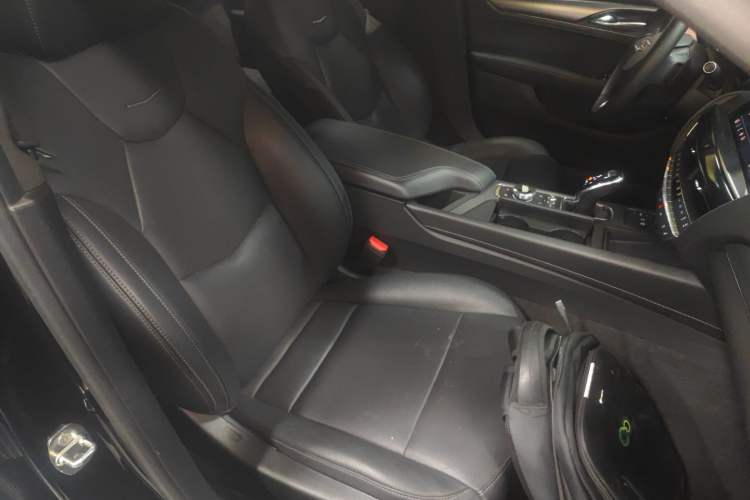 Used Cadillac CT5 2023 28T Luxury Edition (Standard Version) Right Front Seat