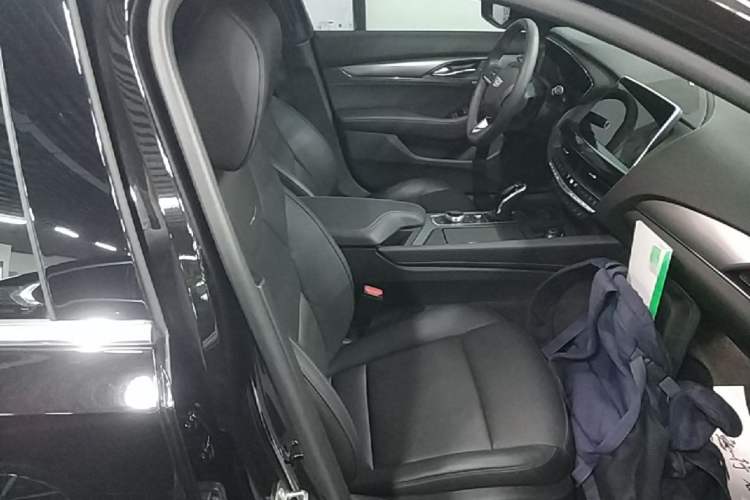Used Cadillac CT5 2023 28T Luxury Edition (Standard Version) Right Front Seat