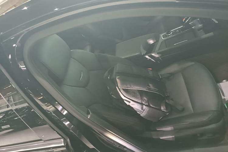 Used Cadillac CT5 2023 28T Luxury Edition (Standard Version) Right Front Seat