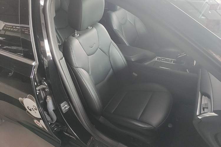 Used Cadillac CT5 2023 28T Luxury Edition (Standard Version) Right Front Seat
