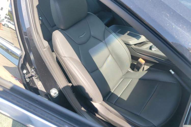 Used Cadillac CT5 2023 28T Luxury Edition (Standard Version) Right Front Seat