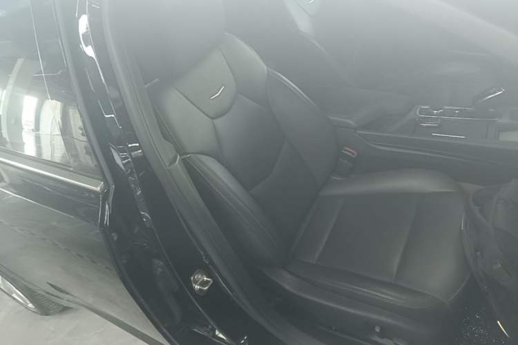 Used Cadillac CT5 2023 28T Luxury Edition (Standard Version) Right Front Seat