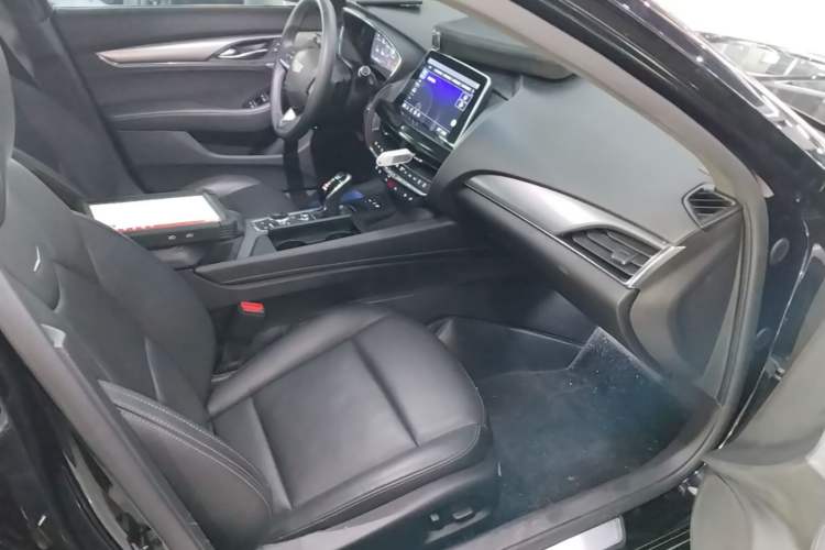 Used Cadillac CT5 2023 28T Luxury Edition (Standard Version) Right Front Seat