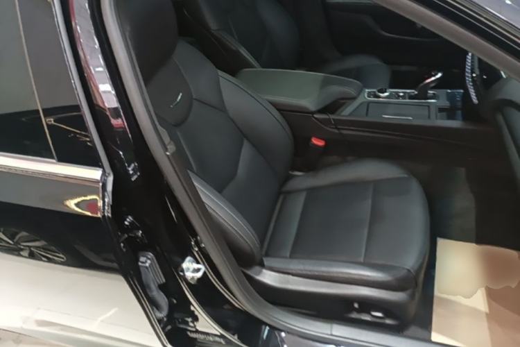 Used Cadillac CT5 2023 28T Luxury Edition (Standard Version) Right Front Seat